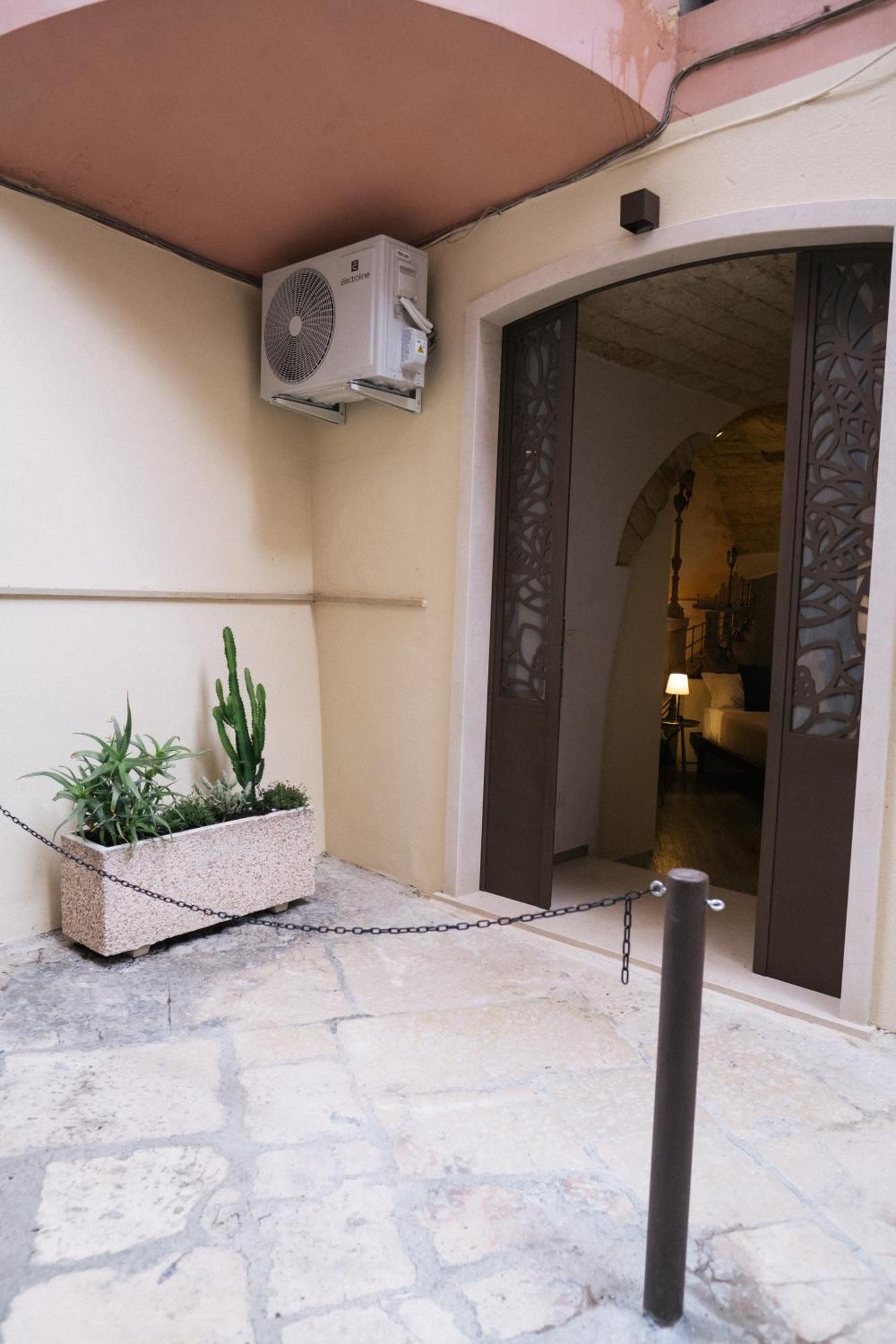 Timeless Apulian Luxury Suite Bari Ngoại thất bức ảnh
